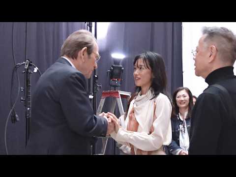 河合優実、流ちょうな英語でトミー・リー・ジョーンズと談笑！ サントリーコーヒー「クラフトボス 甘くないイタリアーノ」新… サムネイル