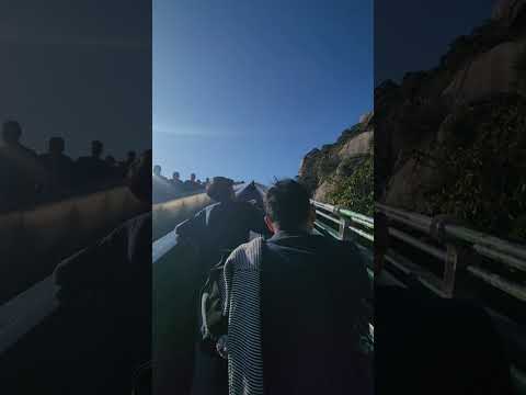 江西上饶灵山，投資1.27亿打造超長户外登山扶梯，体驗無痛爬山。扶搖直上 ，步步高陞🎉🎉🥳🥳​ サムネイル