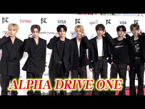 【KCON】ALPHA DRIVE ONE、KCON初登場！ブラックスーツまといレカペ降臨　『KCON JAPAN 2… サムネイル