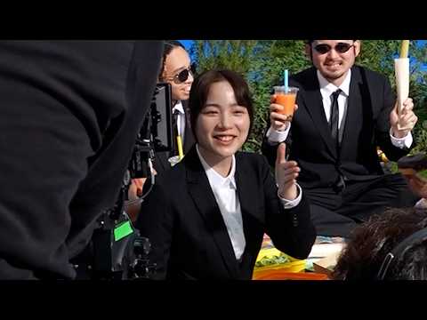 のんの言い間違いに現場爆笑！猫との癒しシーンも　自然体の魅力全開　「ロケットナウ」新TVCM「どこでもデリバリー篇」 サムネイル