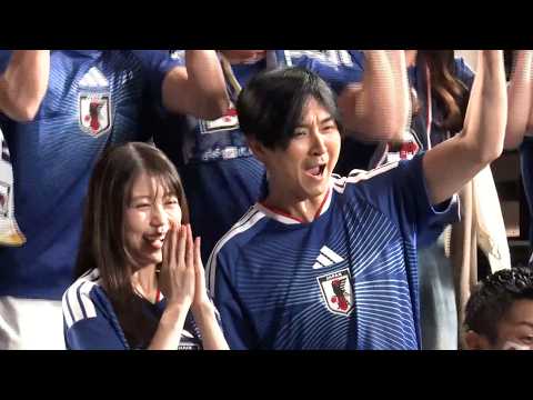 松田翔太＆有村架純、ユニフォーム姿で共演　三太郎とは違う“本人役”に　「ちょっと恥ずかしかった」　au新CM 「夢への… サムネイル