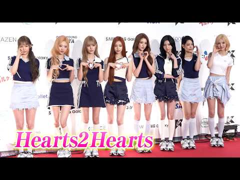 【KCON】Hearts2Hearts、圧巻の美貌でレカペ登場！ARTISTステージでは「The Chase」「FOC… サムネイル