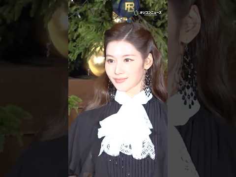 TWICEサナ、美背中あらわなロングドレスで六本木に降臨！　shorts サムネイル